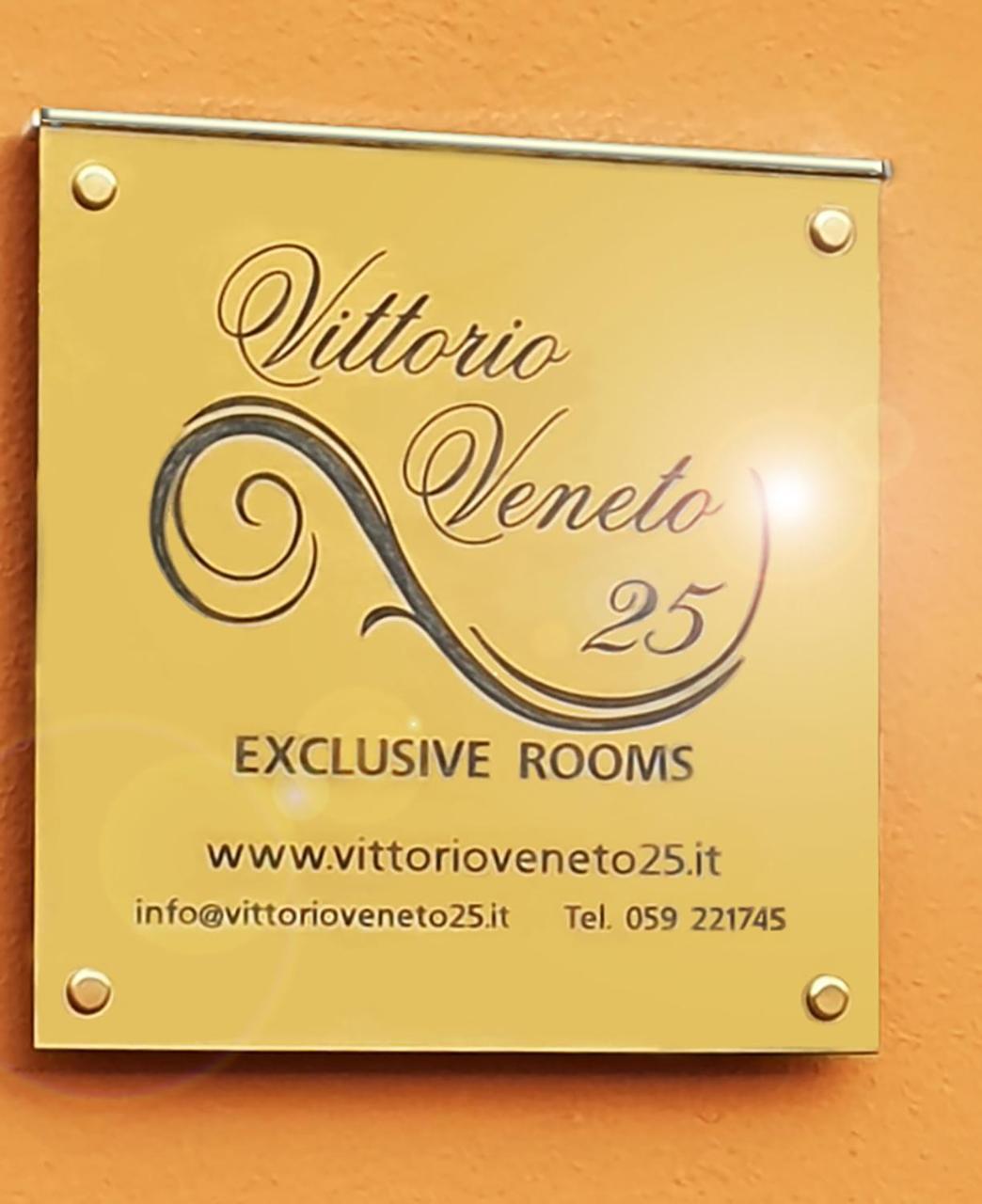 Vittorio Veneto 25 Hotel Modena Buitenkant foto